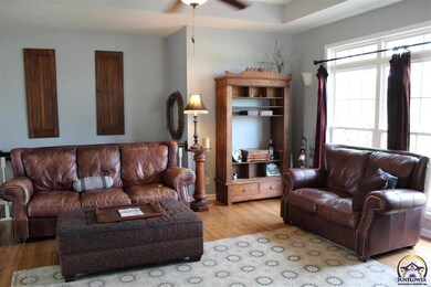 4201 SW Stone Ave, Topeka, KS 66610 - photo 4