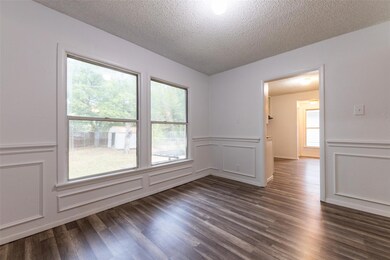 954 Ralph St, Grand Prairie, TX 75051 - photo 5