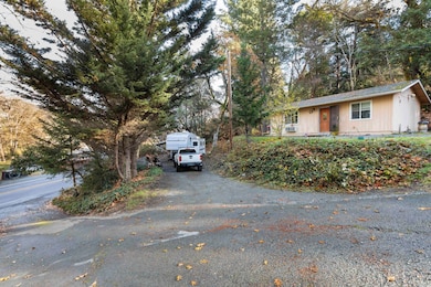 7955 Grants Pass Hwy, Rogue River, OR 97537 - photo 4