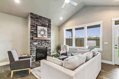 4408 SW Badger Creek Dr, Redmond, OR 97756 - photo 6