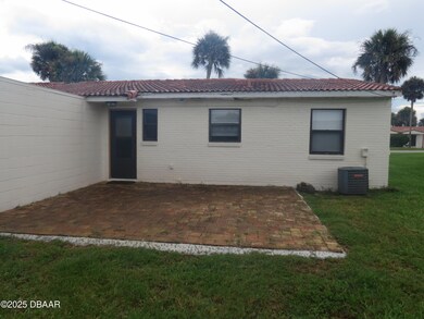 167 Cardinal Dr unit A, Ormond Beach, FL 32176 - photo 2