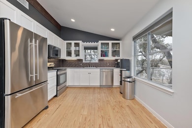 405 Lake View Dr, Spicewood, TX 78669 - photo 7