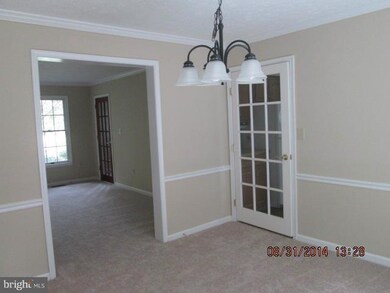 8705 Norman Dr, White Plains, MD 20695 - photo 7