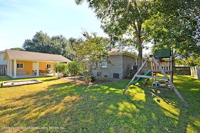 724 Creekside Dr, Charleston, SC 29412 - photo 5