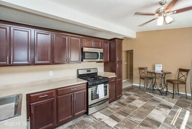 2536 E Ovid Ave, Des Moines, IA 50317 - photo 2