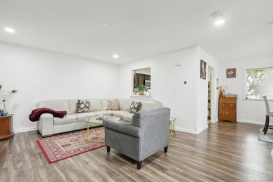 1067 Rahway Ave unit 10, Avenel, NJ 07001 - photo 2