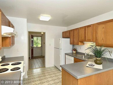 14821 Dufief Dr, North Potomac, MD 20878 - photo 7