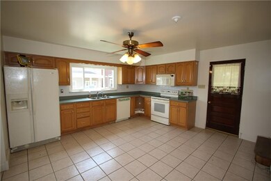 MASSIVE 16x12 Updated Eat-in Kitchen w/ Ceramic Ti