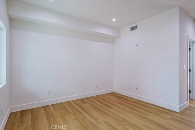 1915 S Palm Grove Ave, Los Angeles, CA 90016 - photo 6