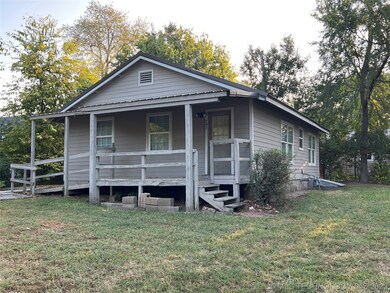 747 S Bluff Ave, Tahlequah, OK 74464 - photo 3