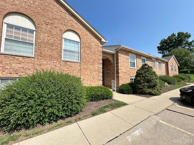 5140 Old Oak Trail, Cincinnati, OH 45238 - photo 2