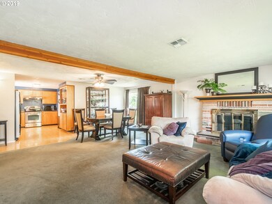 Kitchen/Living Room