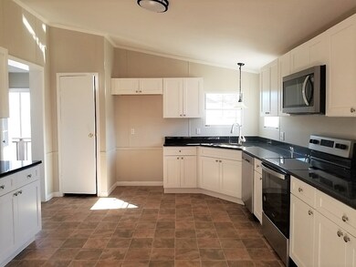 208 Fairfield Rd, Walhalla, SC 29691 - photo 5