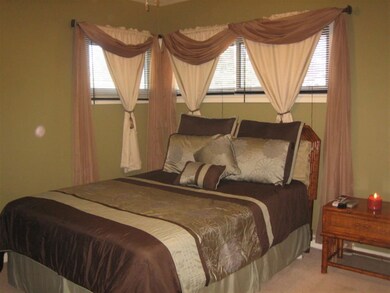 1520 Lakewood Dr, Bettendorf, IA 52722 - photo 7