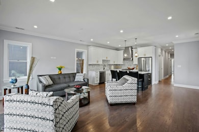 211 S Hamilton Ave unit 2, Chicago, IL 60612 - photo 2