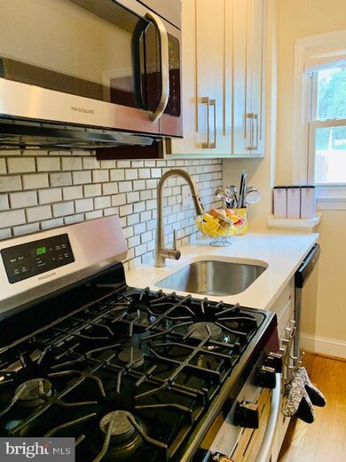 4267 Hildreth St SE, Washington, DC 20019 - photo 7