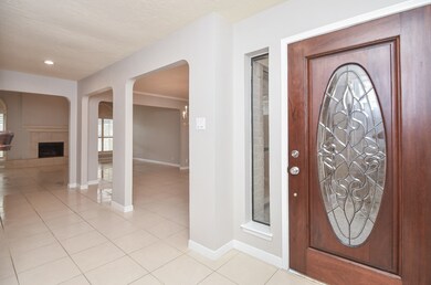 8021 W Oakwood Ct, Houston, TX 77040 - photo 7