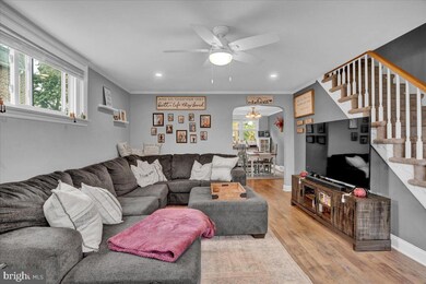 1130 Oakwood Dr, Glenolden, PA 19036 - photo 5