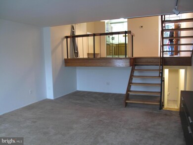 11514 Hickory Cluster, Reston, VA 20190 - photo 5