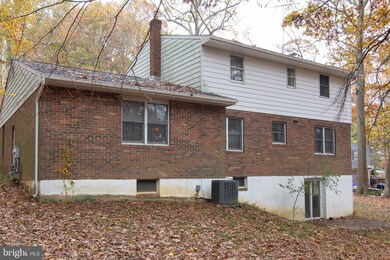 1405 Woodridge Ln, Sykesville, MD 21784 - photo 4