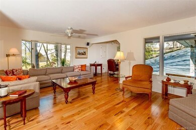 Light and Bright Living Room