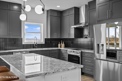 407 Hampton Way, Dandridge, TN 37725 - photo 5