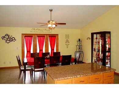 2935 Fox Ridge Dr, Columbus, IN 47203 - photo 5