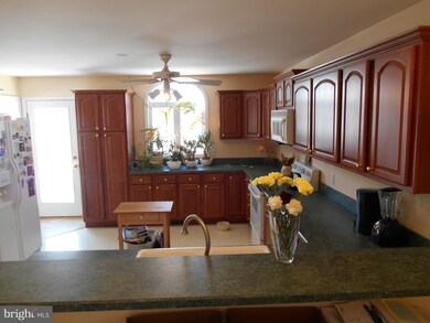 135 Churchill Dr, Stephens City, VA 22655 - photo 2