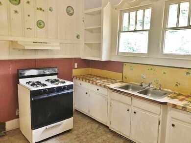 428 Howe St, McComb, MS 39648 - photo 7