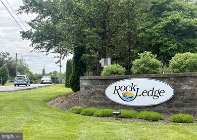 616 Cambridge Ct, Palmyra, PA 17078 - photo 2