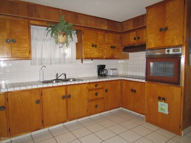 113 N Garfield Ave, Scranton, PA 18504 - photo 4