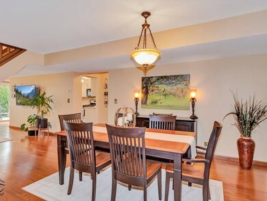 8300 Highpoint Cir unit F, Darien, IL 60561 - photo 4