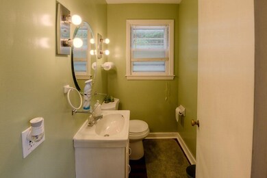 30 Sorrento St, Worcester, MA 01602 - photo 5