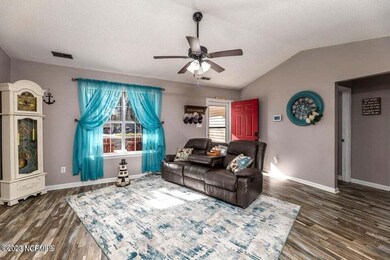 Photo 7-105 Carriage Hills Court