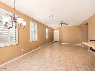 008_Dining to Great Room