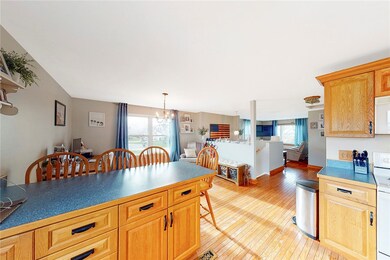 36 Cows Path Rd, Middletown, RI 02842 - photo 6