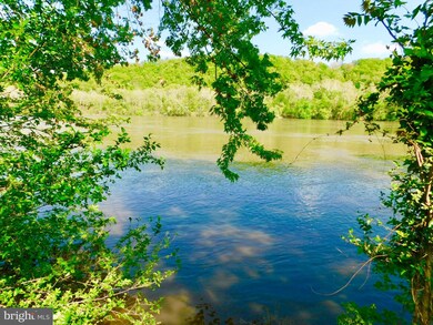 508 River Cliff Dr, Harpers Ferry, WV 25425 - photo 2