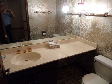 3520 Golfview Dr unit 3520, Hazel Crest, IL 60429 - photo 3