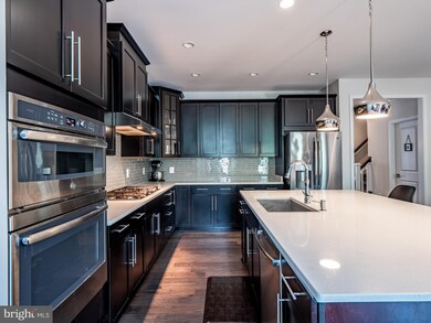 25023 Cambridge Hill Terrace, Chantilly, VA 20152 - photo 7