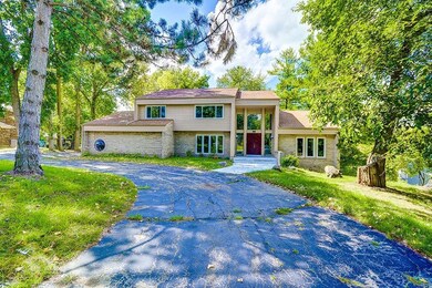 4124 Lakeridge Ln, Bloomfield Hills, MI 48302 - photo 2