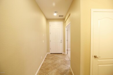 03 Foyer