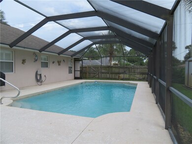 1385 Damask Ln, Sebastian, FL 32958 - photo 7