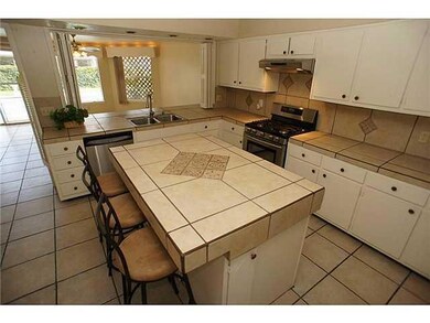 10220 Ridgewood Dr, El Paso, TX 79925 - photo 4