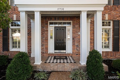 17738 Drummer Ln, Chesterfield, MO 63005 - photo 2