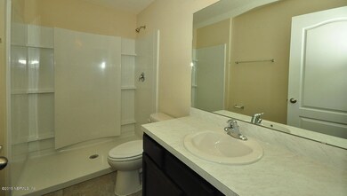 108Melrose_OwnersBath