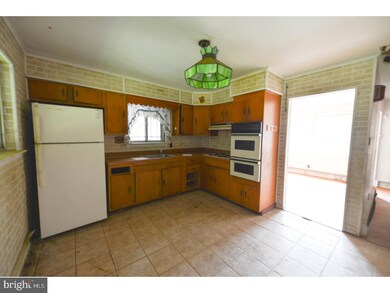 3 Beach Ave, Penns Grove, NJ 08069 - photo 6