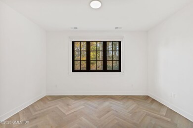 100 E Putnam Ave unit 304, Greenwich, CT 06807 - photo 4