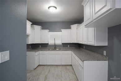 809 Sabrina Dr, Alamo, TX 78516 - photo 6