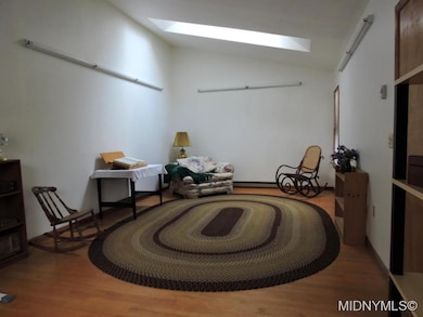 ARTIST STUDIO OR FAMILY ROOM