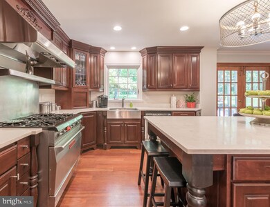 2100 Whiteoaks Dr, Alexandria, VA 22306 - photo 6